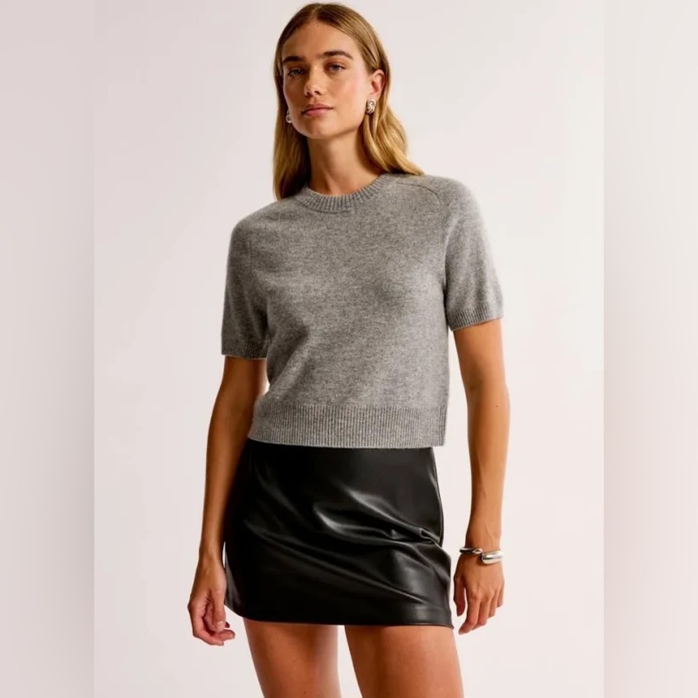 Abercrombie scarlett vegan mini skort